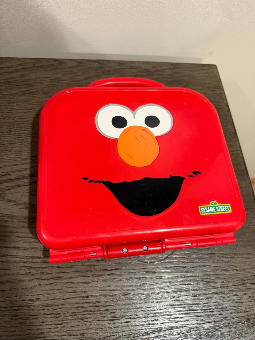 2017 Sesame Street Elmo On The Go Alphabet Carrying Case - Complete 26 Letters